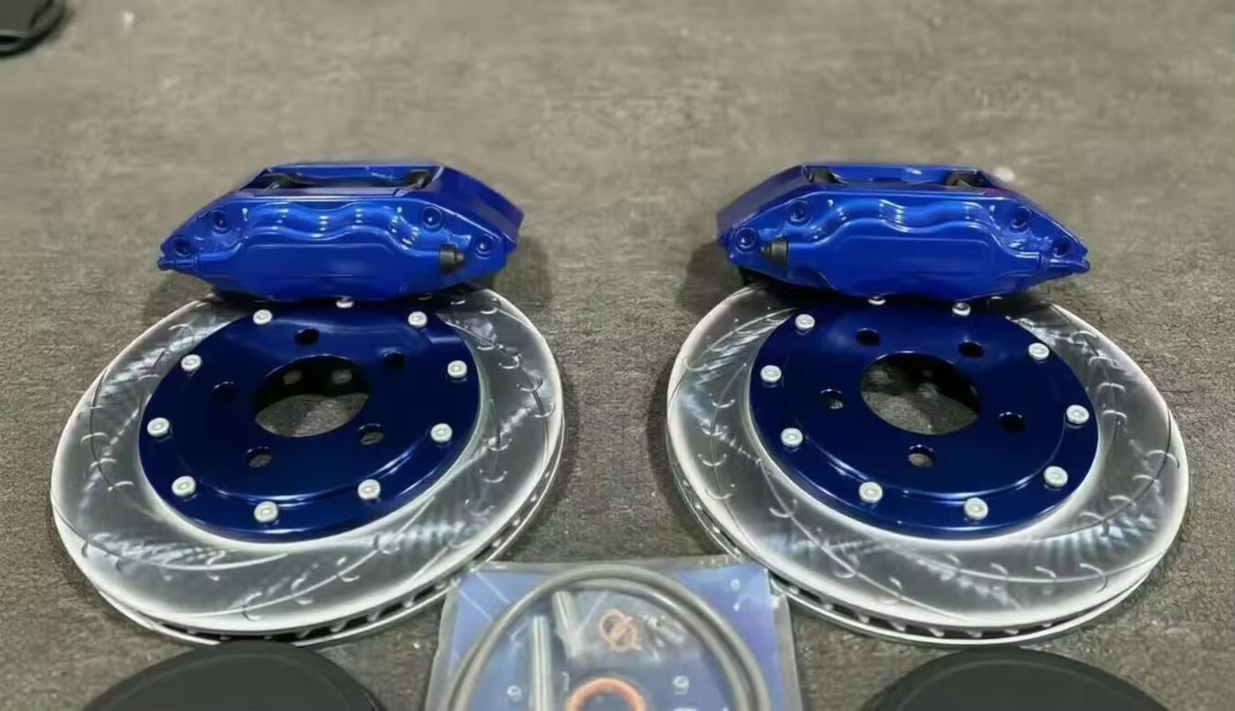 Yeni Yüksek Performanslı Alümi - Forged Front Brake Caliper 4 Piston incelemesi ve fiyatı